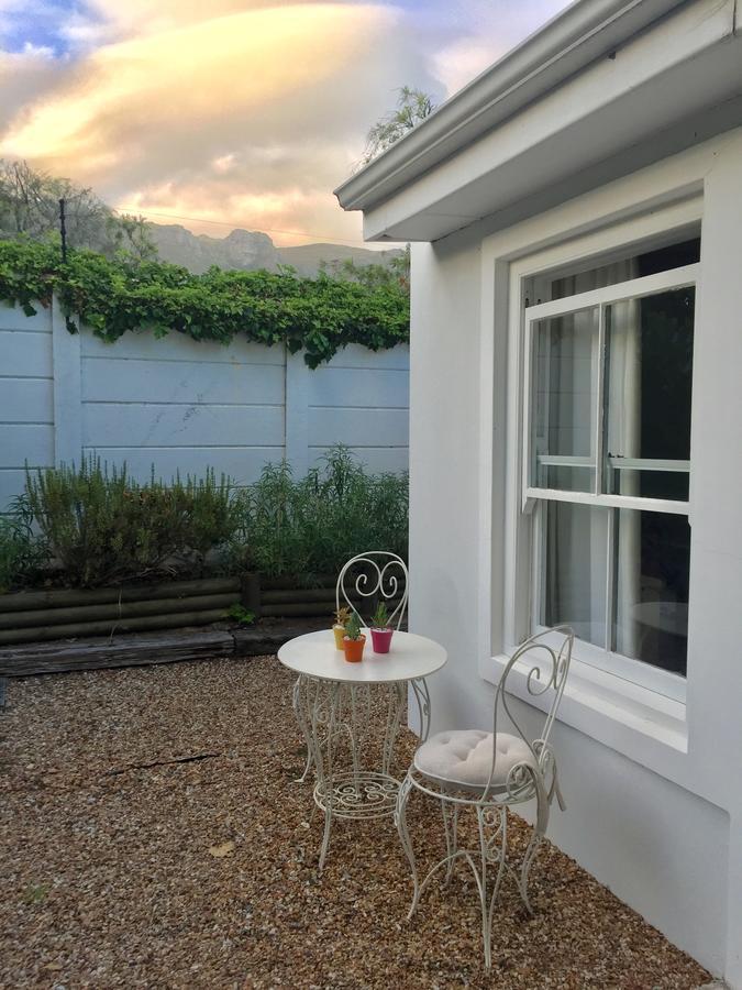 Wedgwood Cottage Cape Town Room photo